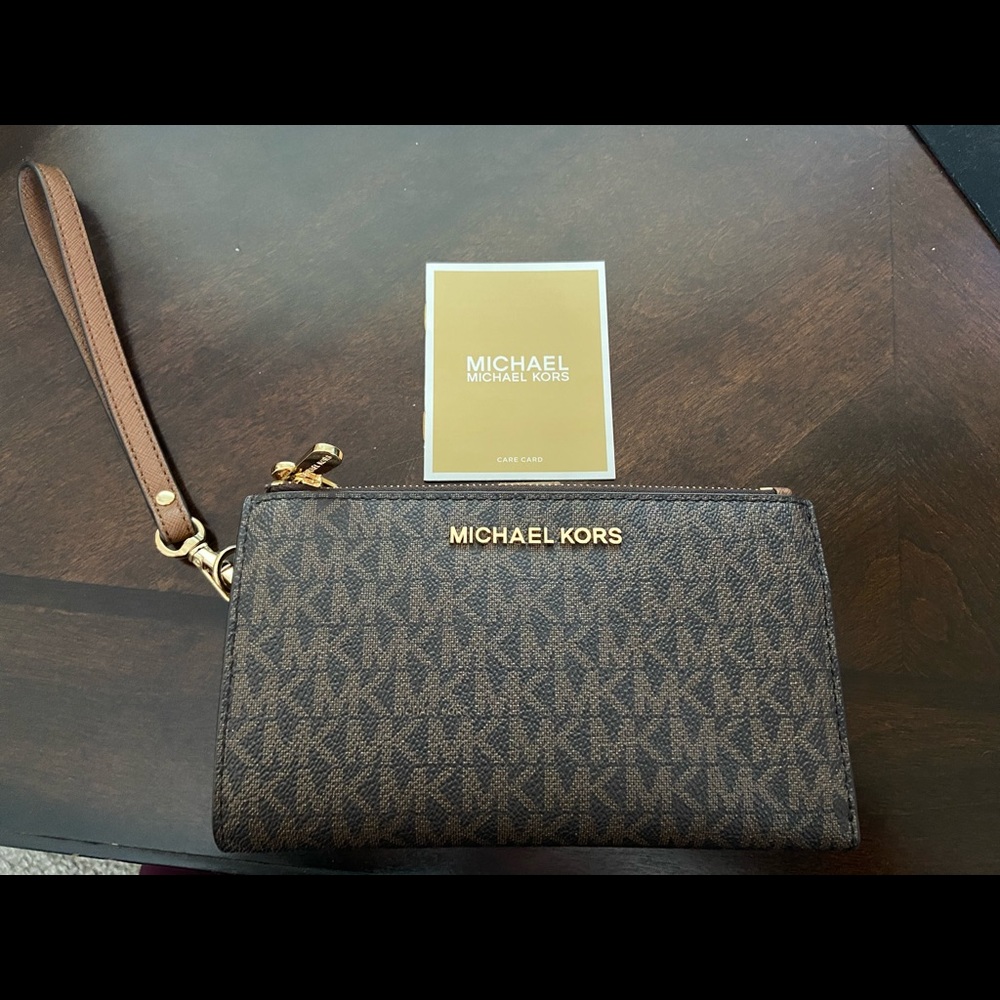Michael Kors Adele Smartphone Wristlet Wallet